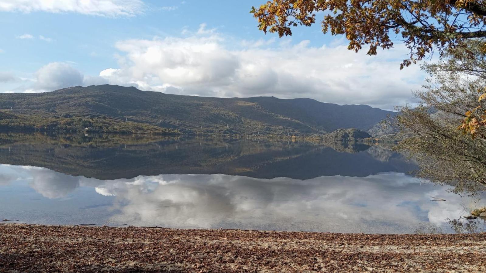 Espejo De Soledades Villa Vigo de Sanabria Buitenkant foto